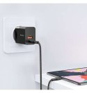 Mcdodo CH-1952 USB USB-C nástěnná nabíječka, 20W USB-C na Lightning kabel (černý)