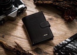 Skórzany portfel męski z ochroną kart RFID — Peterson